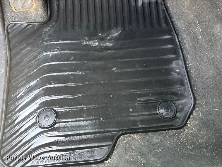 image for item FG1537 2021 Chevrolet Silverado 2500HD LT Crew Cab pickup truck