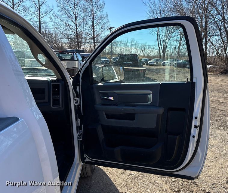 image for item FG1749 2017 RAM 1500 pickup truck