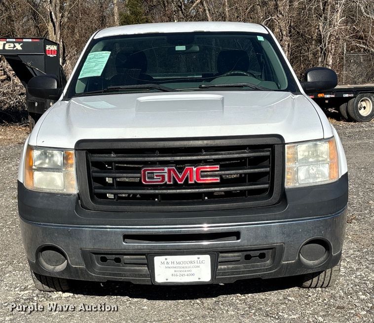 image for item FG1750 2013 GMC Sierra pickup truck