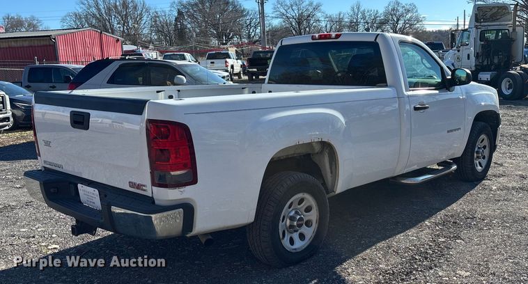 image for item FG1750 2013 GMC Sierra pickup truck