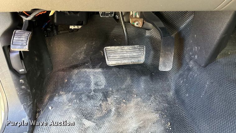 image for item FG1750 2013 GMC Sierra pickup truck