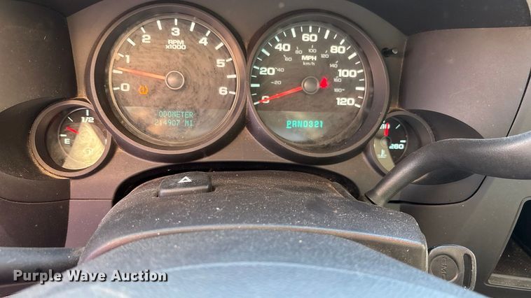 image for item FG1750 2013 GMC Sierra pickup truck