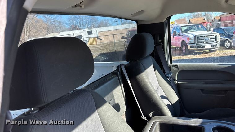 image for item FG1750 2013 GMC Sierra pickup truck