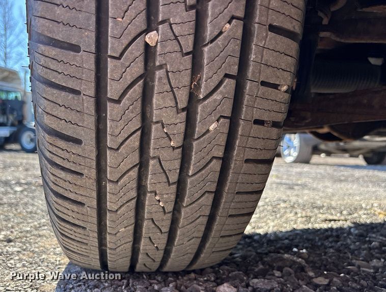 image for item FG1750 2013 GMC Sierra pickup truck