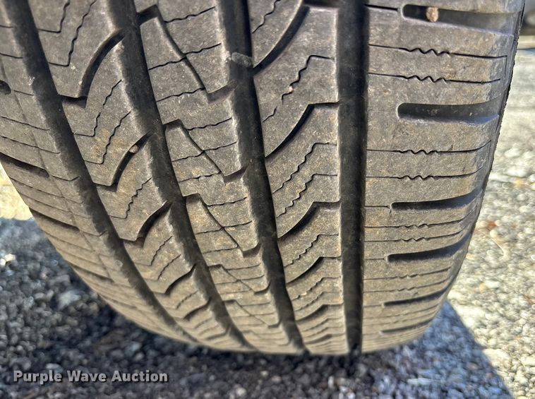 image for item FG1750 2013 GMC Sierra pickup truck