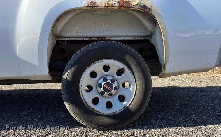 image for item FG1750 2013 GMC Sierra pickup truck