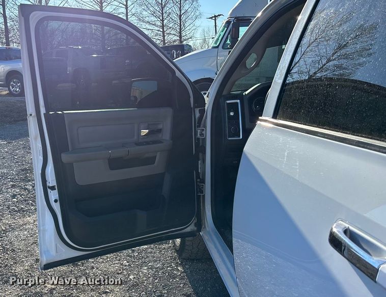 image for item FG1752 2011 Dodge Ram 1500 Crew Cab pickup truck