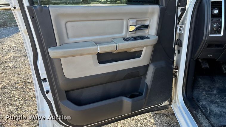 image for item FG1752 2011 Dodge Ram 1500 Crew Cab pickup truck