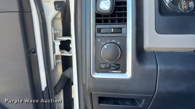 image for item FG1752 2011 Dodge Ram 1500 Crew Cab pickup truck