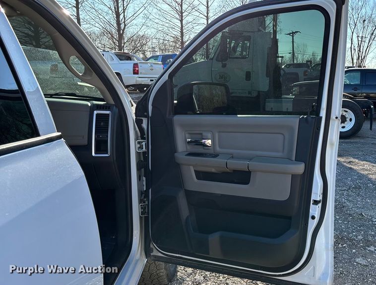 image for item FG1752 2011 Dodge Ram 1500 Crew Cab pickup truck