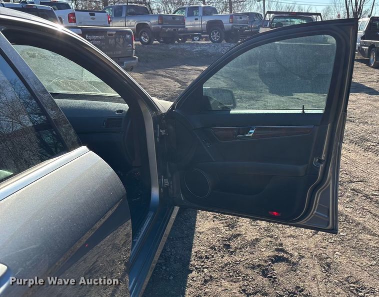 image for item FG1754 2011 Mercedes-Benz C 350 