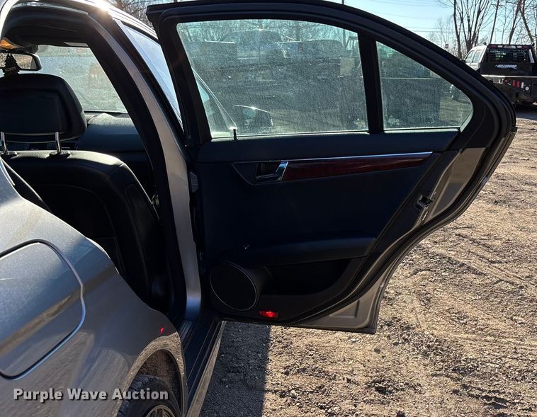 image for item FG1754 2011 Mercedes-Benz C 350 