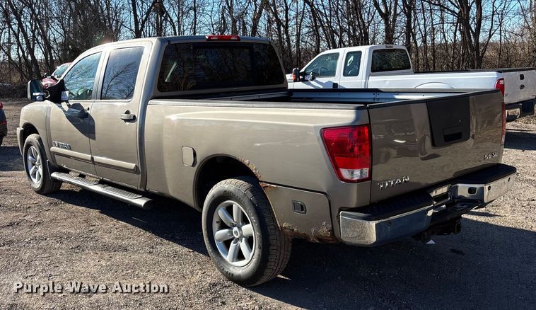 image for item FG1755 2008 Nissan Titan Crew Cab pickup truck