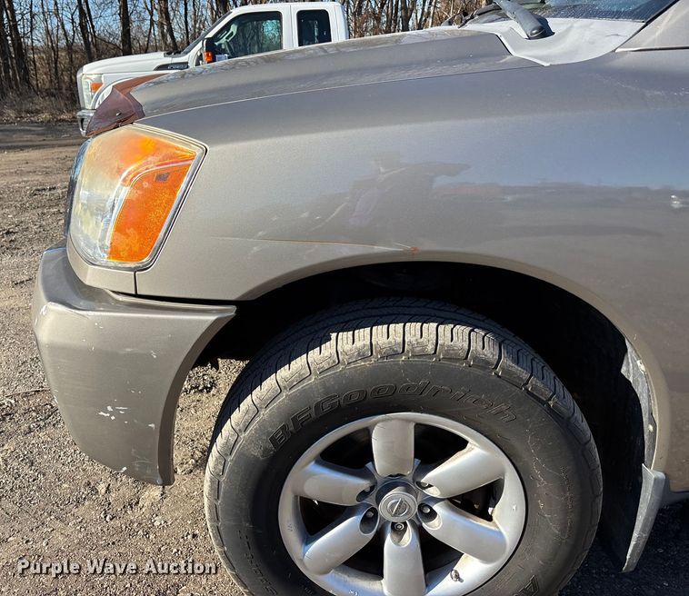 image for item FG1755 2008 Nissan Titan Crew Cab pickup truck