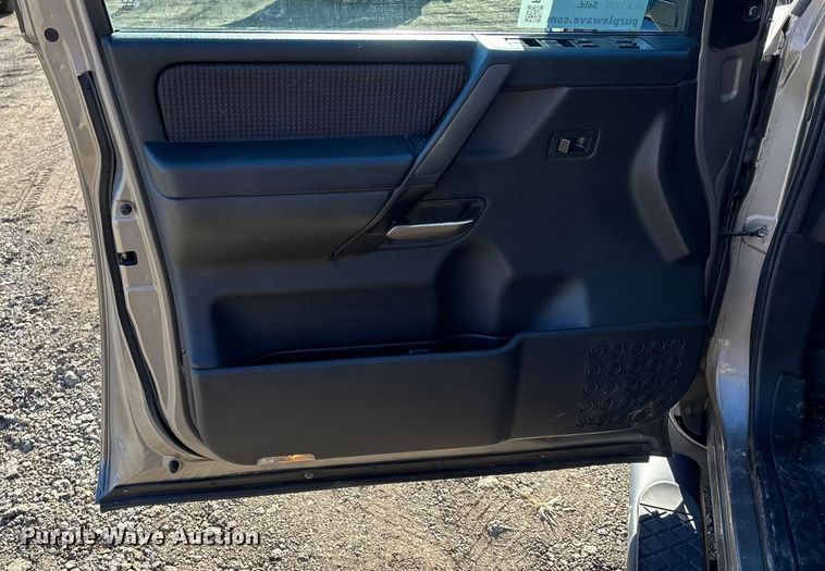 image for item FG1755 2008 Nissan Titan Crew Cab pickup truck