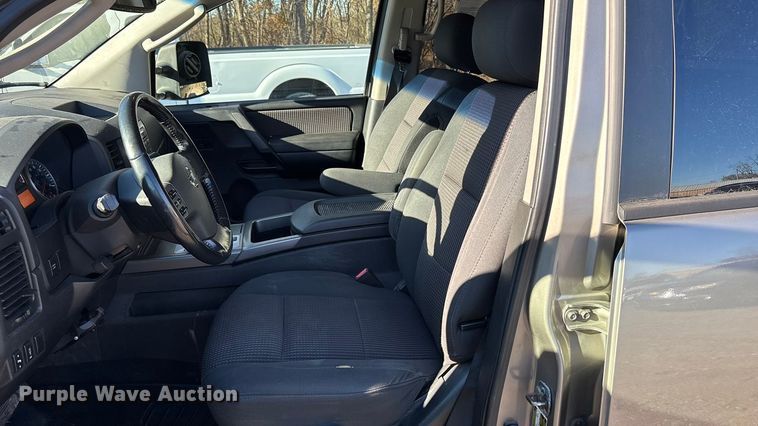 image for item FG1755 2008 Nissan Titan Crew Cab pickup truck