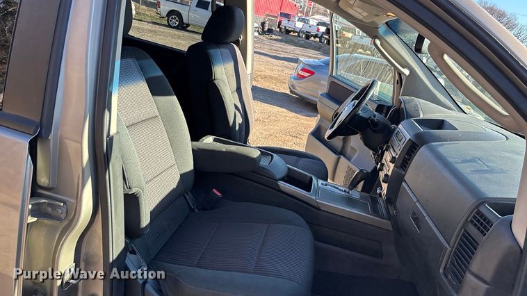 image for item FG1755 2008 Nissan Titan Crew Cab pickup truck