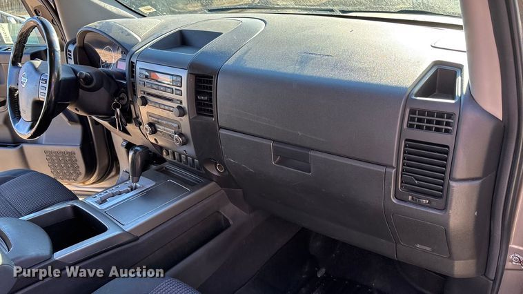 image for item FG1755 2008 Nissan Titan Crew Cab pickup truck