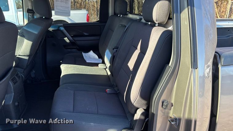 image for item FG1755 2008 Nissan Titan Crew Cab pickup truck