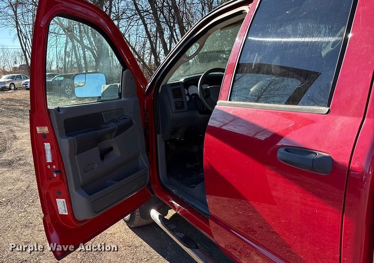 image for item FG1758 2008 Dodge Ram 2500 Ext. Cab pickup truck