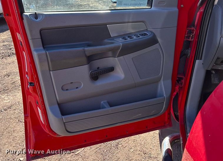 image for item FG1758 2008 Dodge Ram 2500 Ext. Cab pickup truck