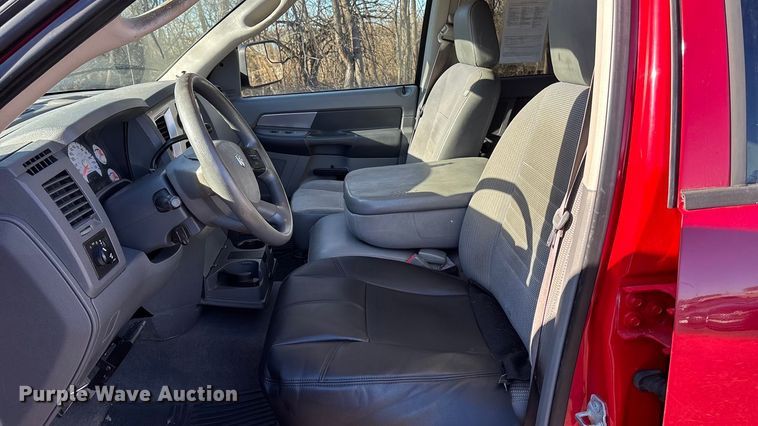 image for item FG1758 2008 Dodge Ram 2500 Ext. Cab pickup truck