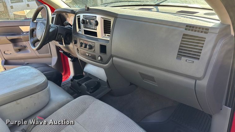 image for item FG1758 2008 Dodge Ram 2500 Ext. Cab pickup truck