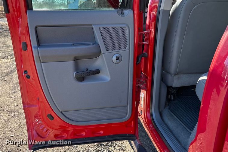 image for item FG1758 2008 Dodge Ram 2500 Ext. Cab pickup truck