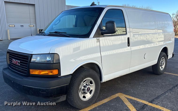 image for item FG1761 2018 GMC Savana 2500 van