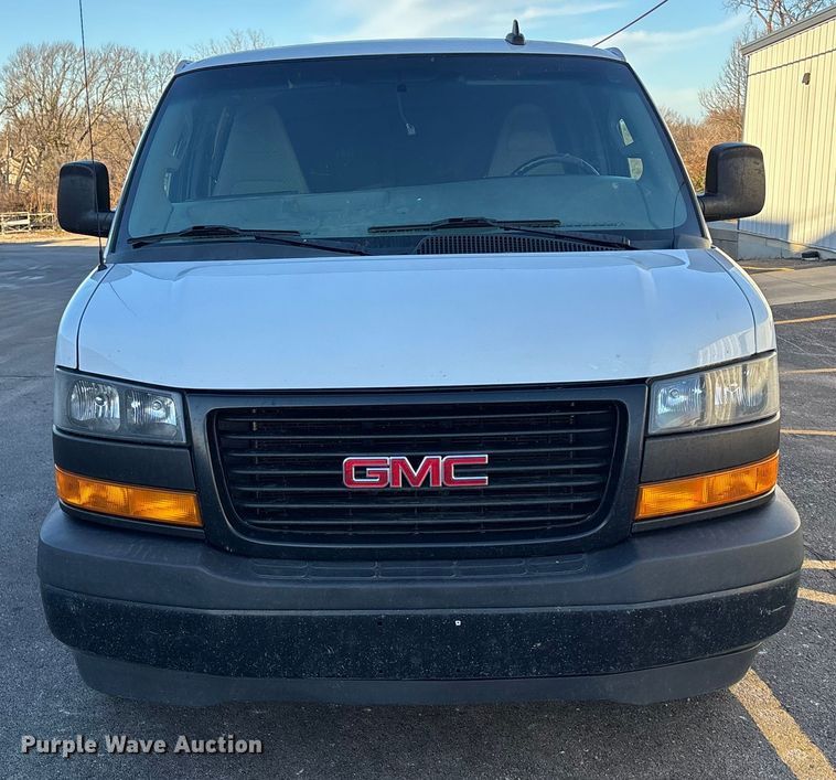 image for item FG1761 2018 GMC Savana 2500 van