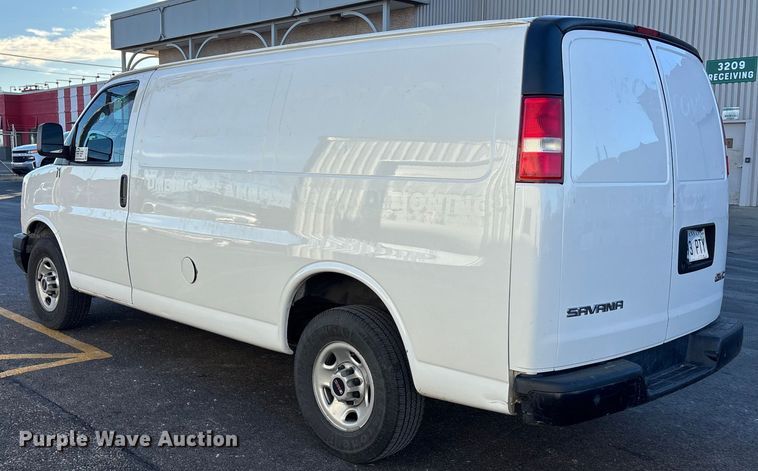 image for item FG1761 2018 GMC Savana 2500 van