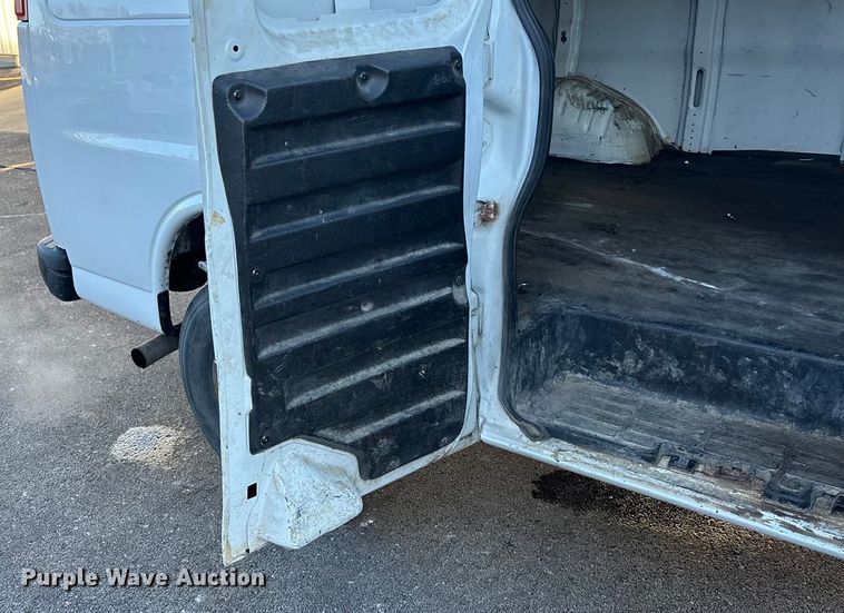 image for item FG1761 2018 GMC Savana 2500 van