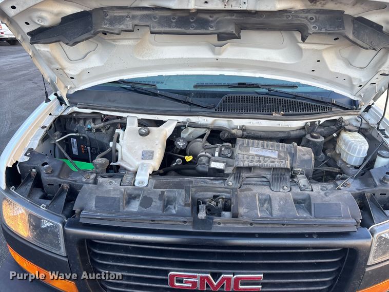 image for item FG1761 2018 GMC Savana 2500 van