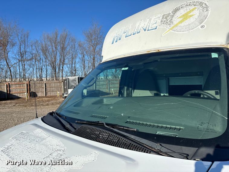 image for item FG1765 2013 Chevrolet Express 3500 box truck