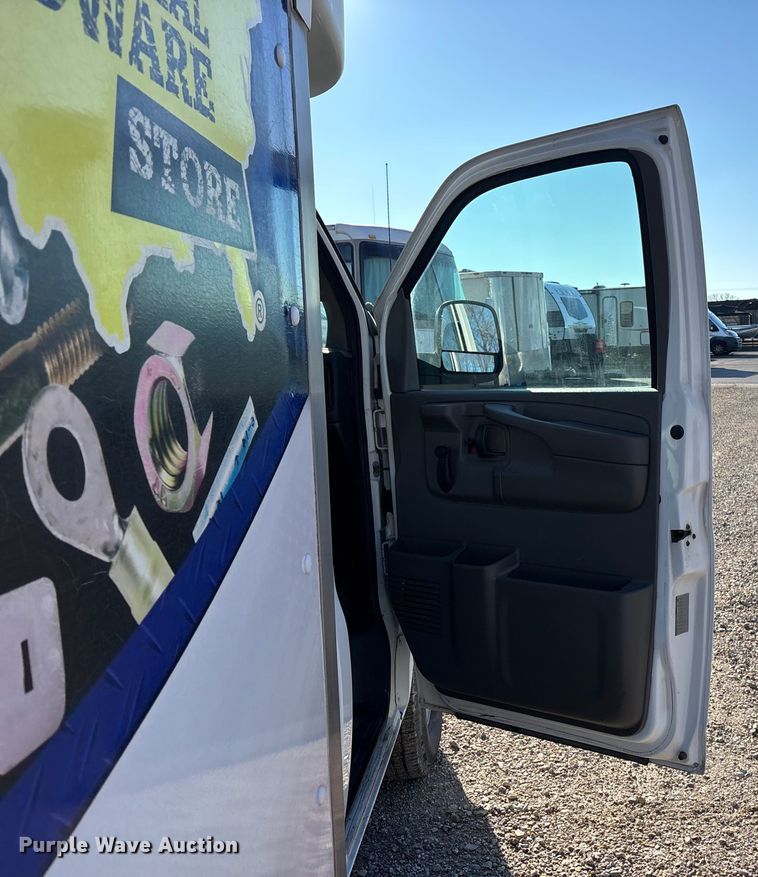 image for item FG1765 2013 Chevrolet Express 3500 box truck