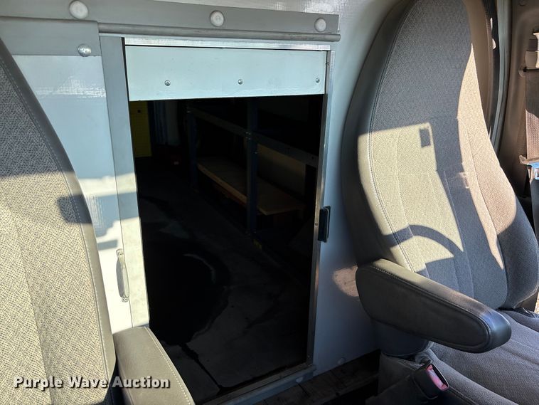 image for item FG1765 2013 Chevrolet Express 3500 box truck