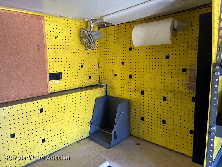 image for item FG1765 2013 Chevrolet Express 3500 box truck