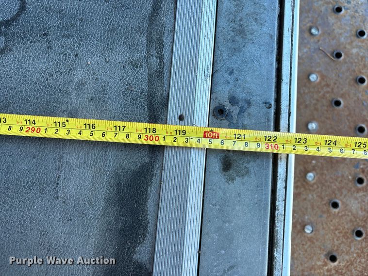 image for item FG1765 2013 Chevrolet Express 3500 box truck