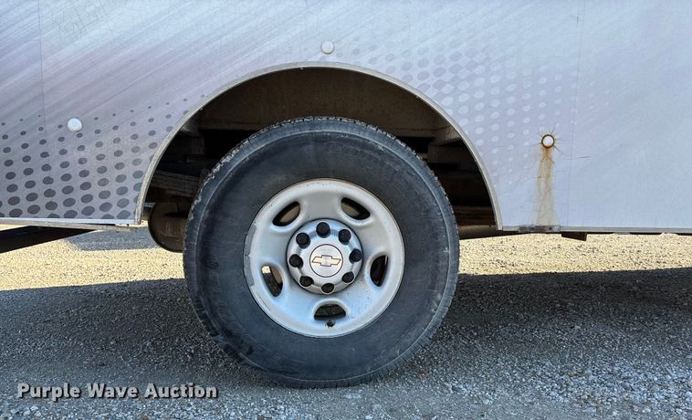 image for item FG1765 2013 Chevrolet Express 3500 box truck