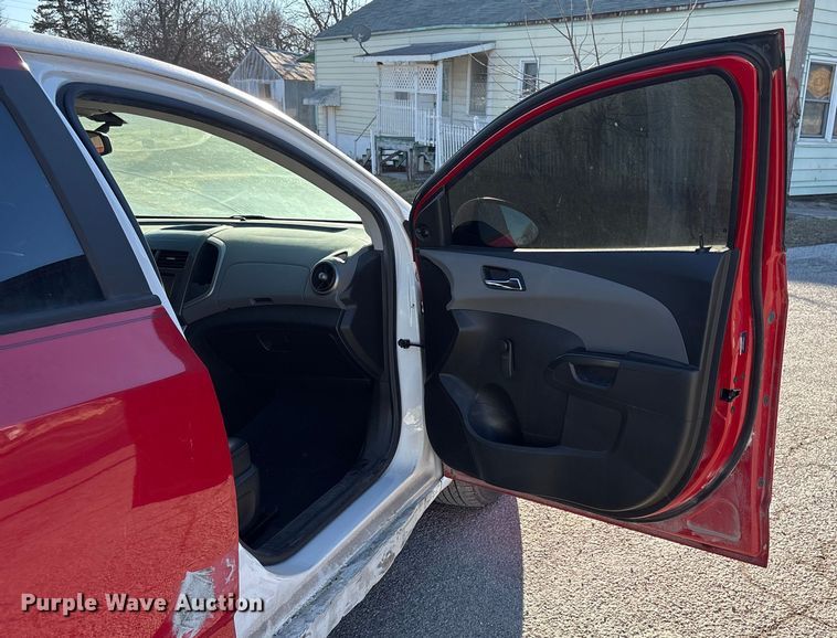 image for item FG2515 2015 Chevrolet Sonic 