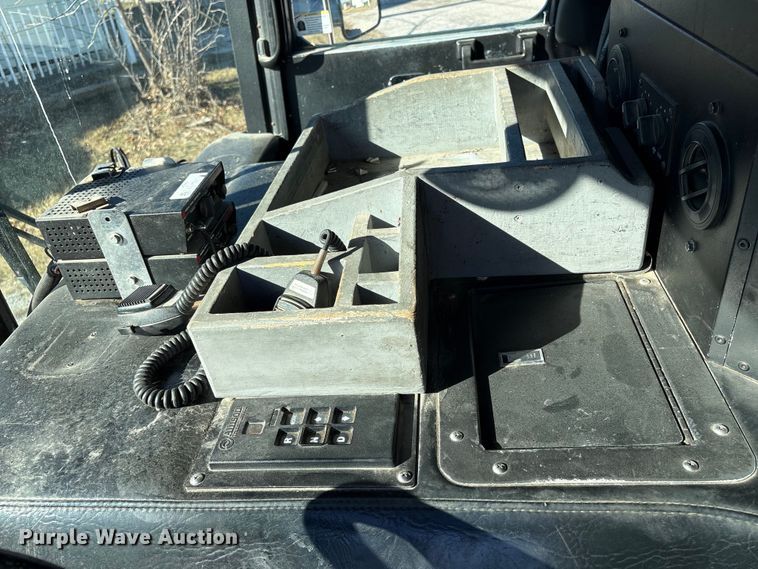 image for item FG2516 2006 HME  4465 900 fire truck cab and chassis