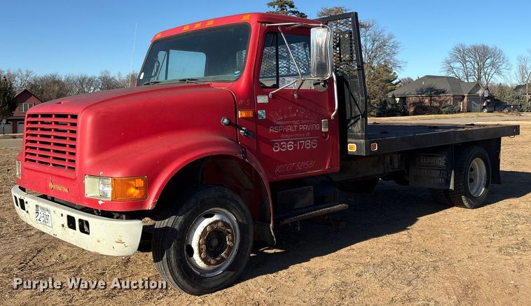 image for item FG2521 1991 International 4700 flatbed truck