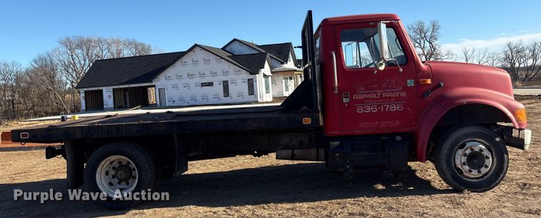 image for item FG2521 1991 International 4700 flatbed truck