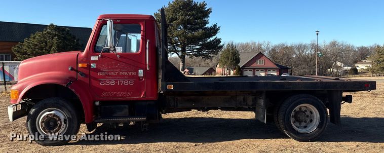 image for item FG2521 1991 International 4700 flatbed truck