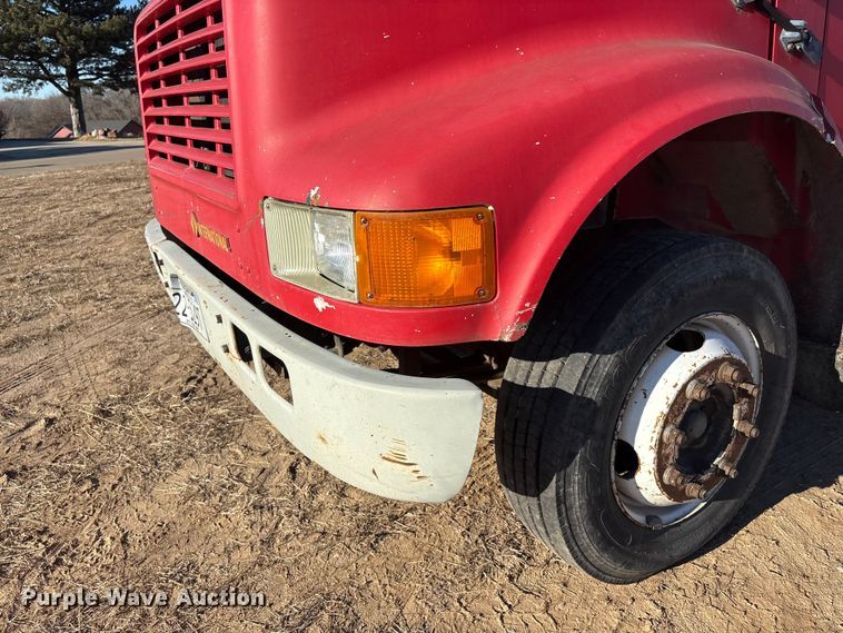 image for item FG2521 1991 International 4700 flatbed truck