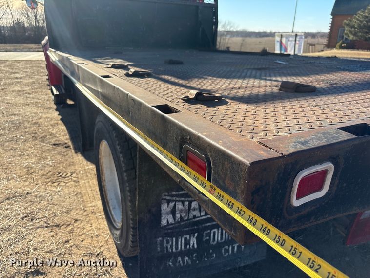 image for item FG2521 1991 International 4700 flatbed truck