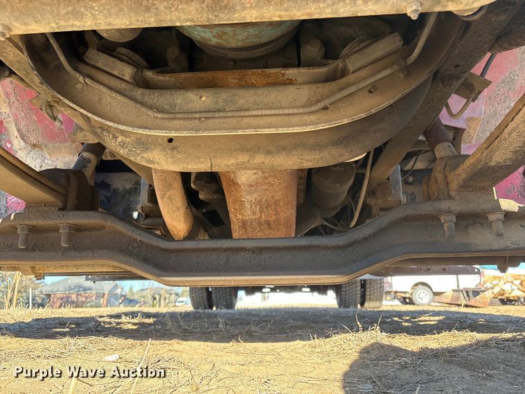 image for item FG2521 1991 International 4700 flatbed truck