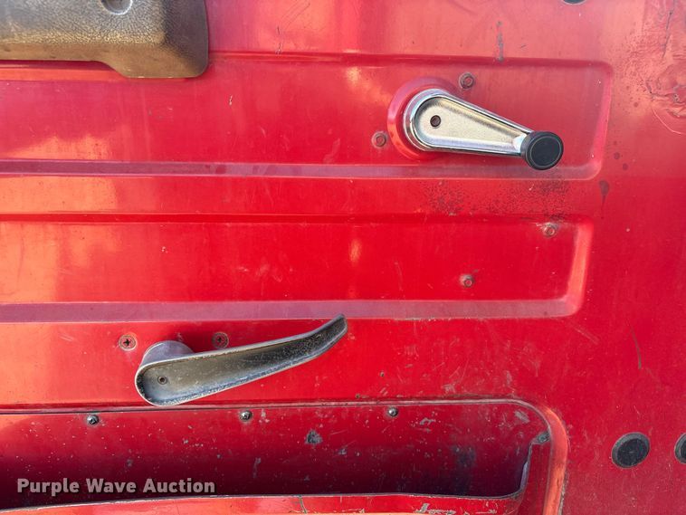 image for item FG2521 1991 International 4700 flatbed truck