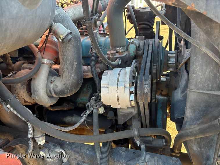 image for item FG2521 1991 International 4700 flatbed truck