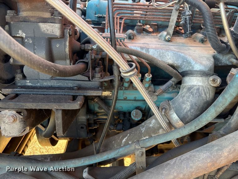 image for item FG2521 1991 International 4700 flatbed truck